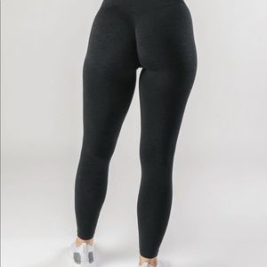 Alphalete amplify leggings - Small